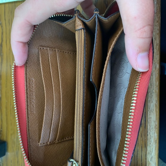 Michael Kors Wallet - Picture 3 of 5